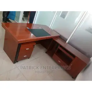 Imported Executive Director of Desk 1.6 MTRS