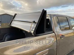 Toyota Hilux Extra Cab 05-15 Eagle1 Soft Roll-up Tonneau Cov