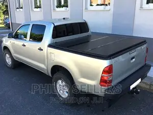Hard Tri-fold Cover - Toyota - Hilux - Double Cab