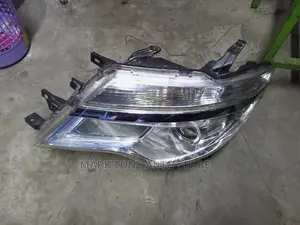 Nissan Serena 2015 Headlight Zenon