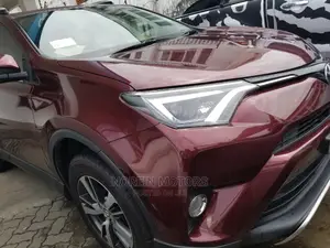 Toyota RAV4 LE 4dr SUV (2.5L 4cyl 6A) 2015 Red