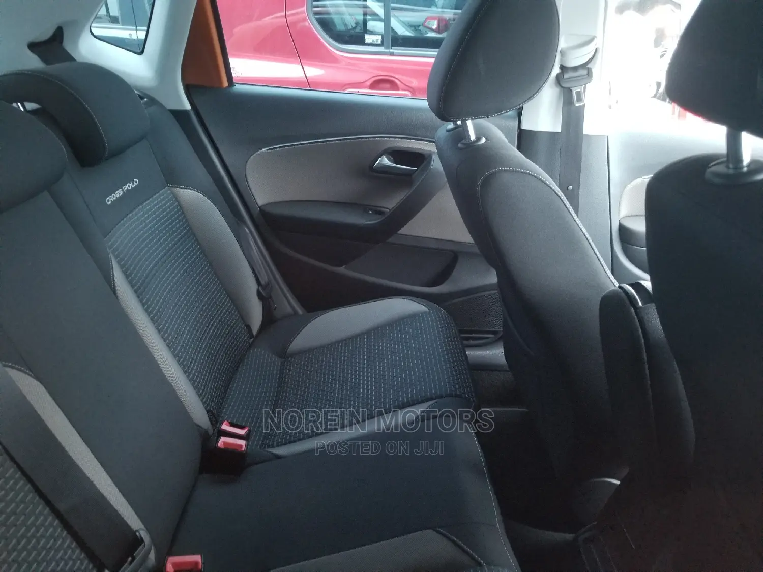 Volkswagen Polo 2015 Orange