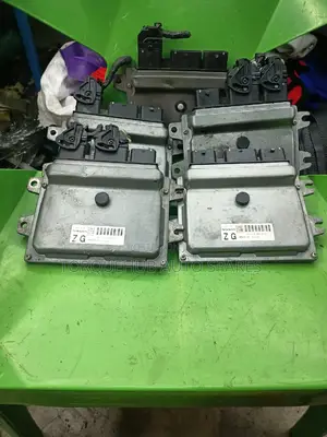 Engine Control Unit Nissan Tiida Latio