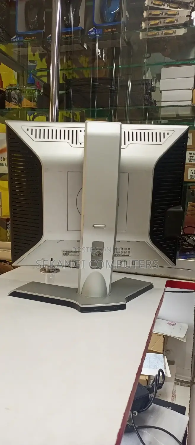 17" Dell TFT