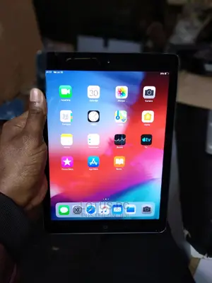 Apple iPad Air 32 GB Gray