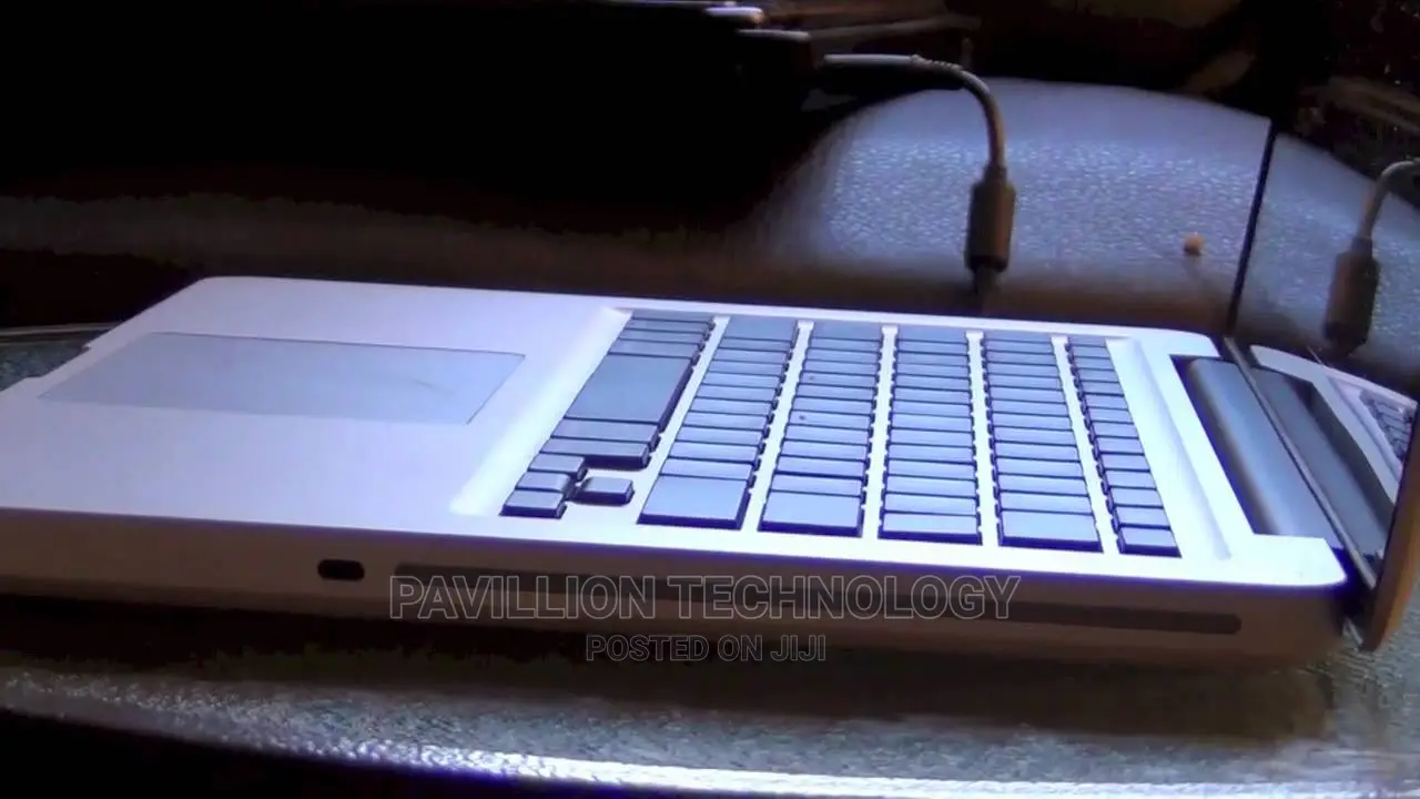 Laptop Apple MacBook Pro 4GB Intel Core I5 HDD 500GB