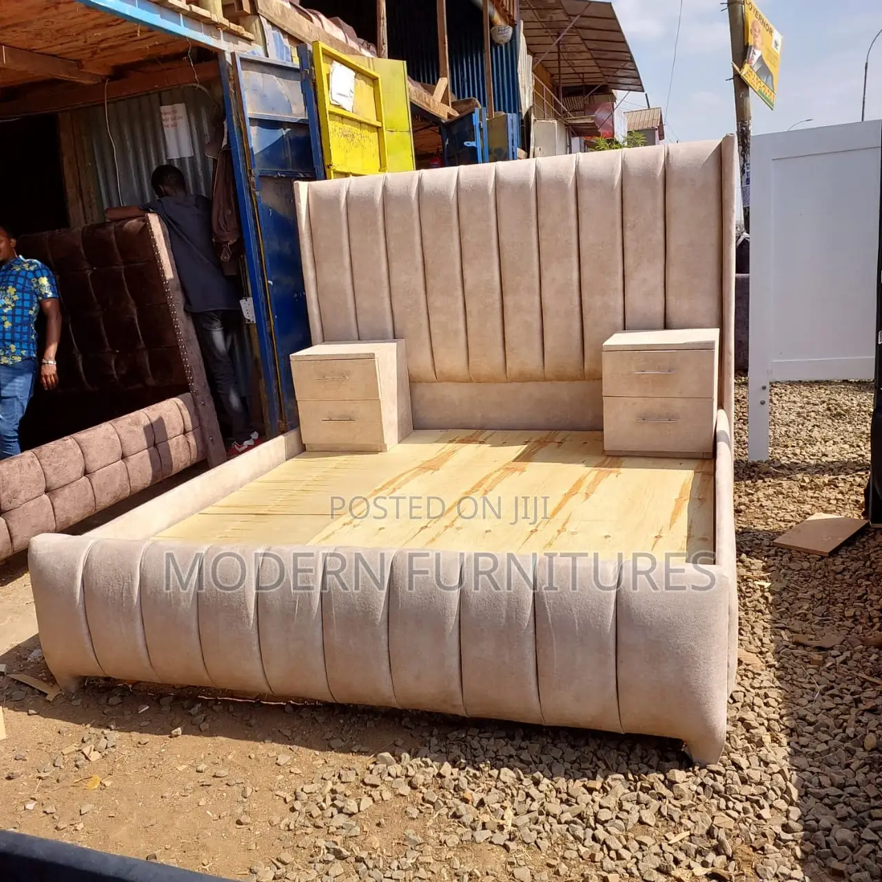 6/6 Modern Bed