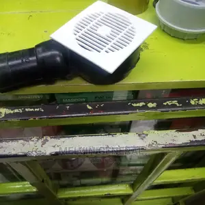 Black Floor Trap