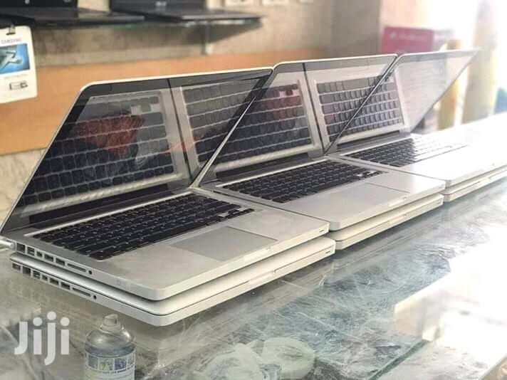 Laptop Apple MacBook Pro 4GB Intel Core i5 HDD 500GB