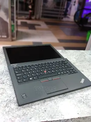 Laptop Lenovo ThinkPad X240 4GB Intel Celeron HDD 500GB