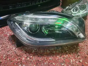 Mercedes-Benz ML W166 (2011-2015) Xenon Headlights Assembly