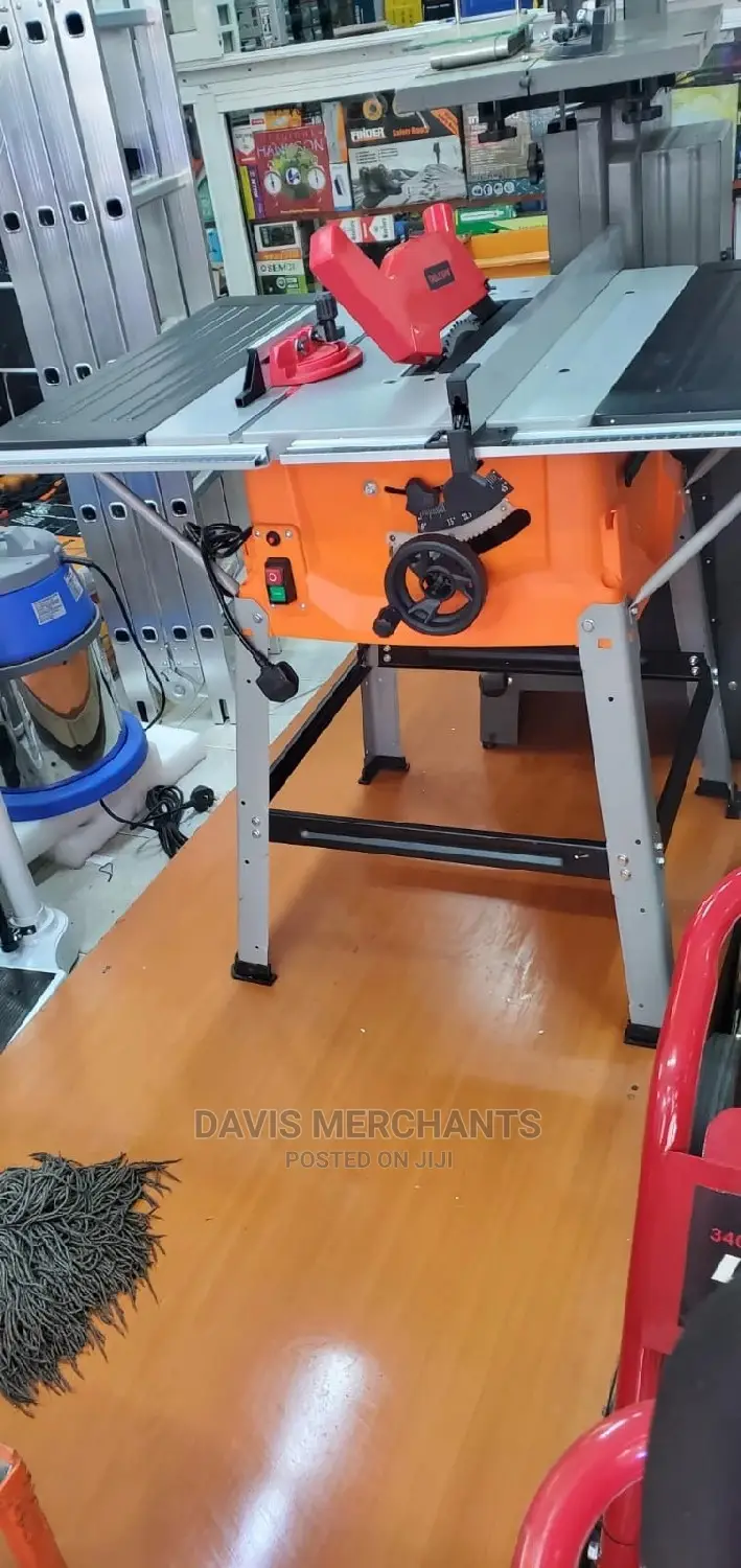 Electric Table Saw Machine