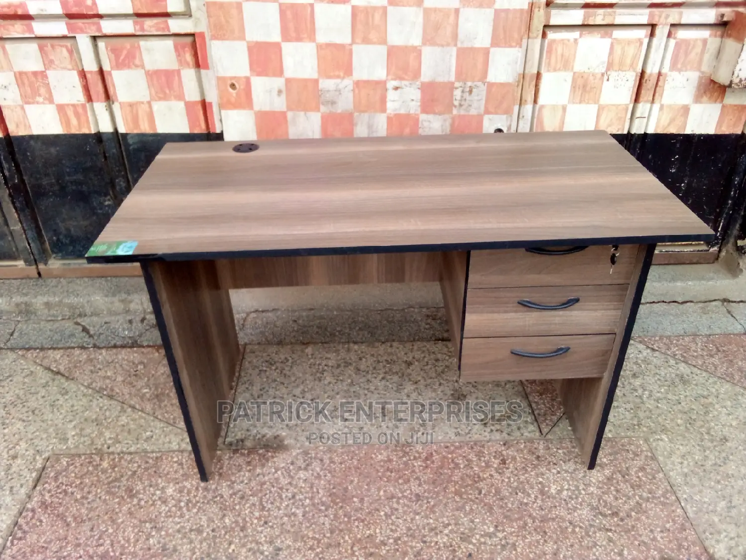 1.2 Mtrs Office Desk