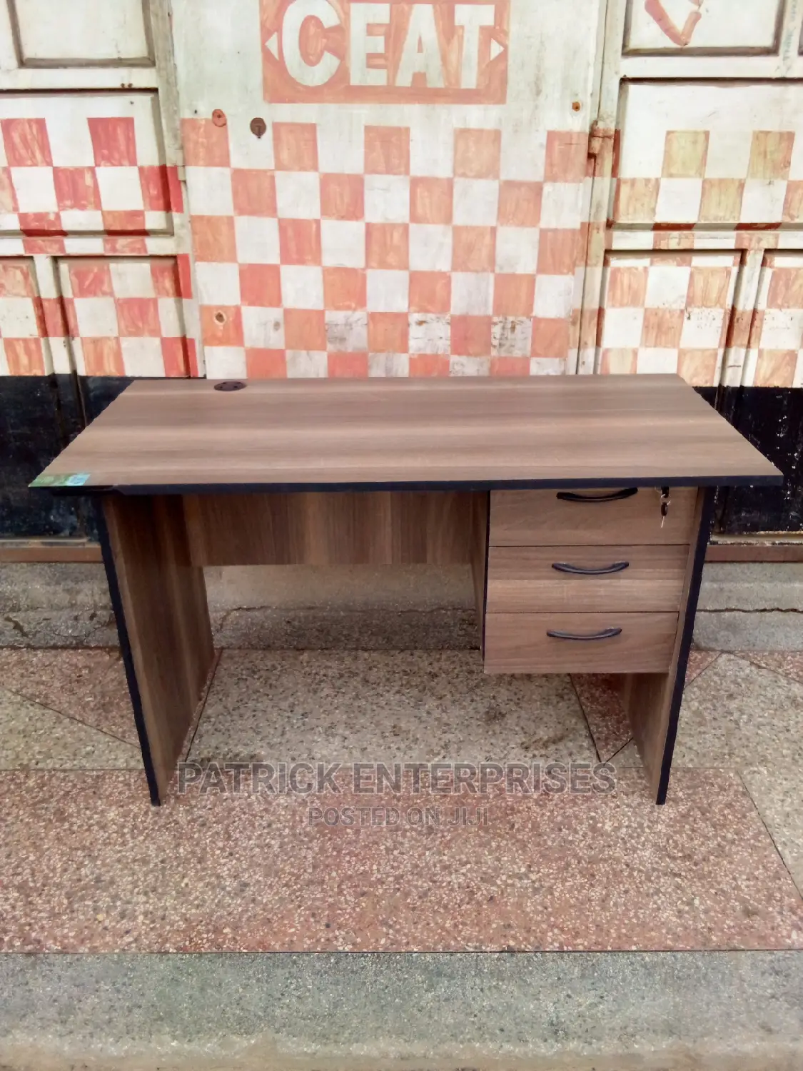 1.2 Mtrs Office Desk