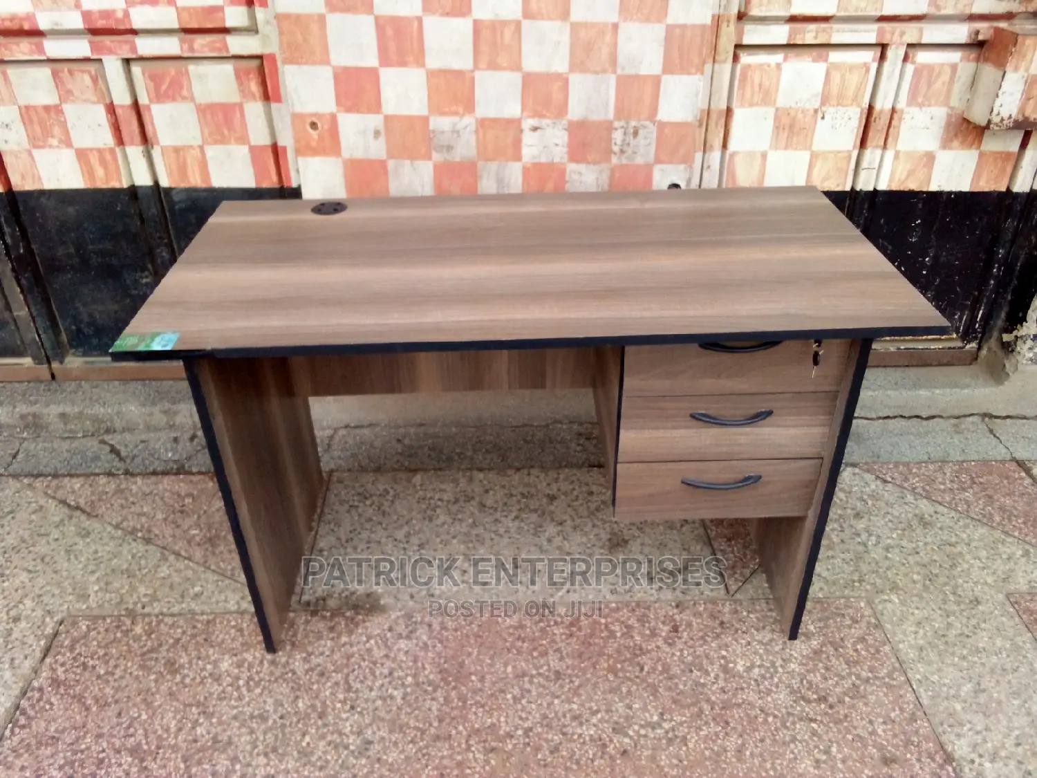 1.2 Mtrs Office Desk