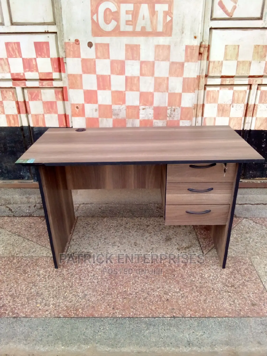 1.2 Mtrs Office Desk