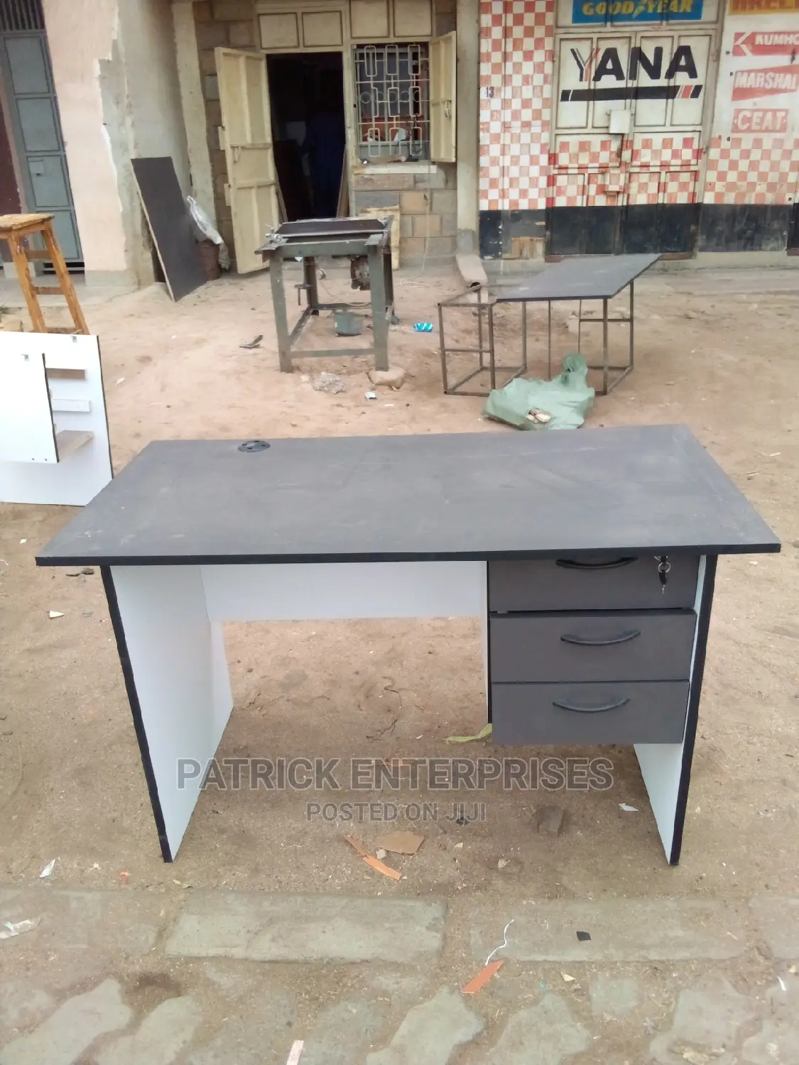 1.2 Mtrs Office Desk