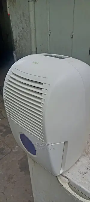 Ex Uk Dehumidifiers- Whirlpool 20ltrs