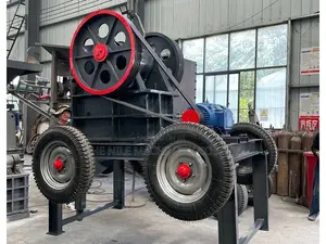 Tire Mobile Small Jaw Crusher for Sale