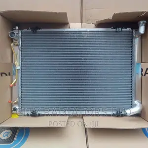 Toyota Harrier ACU30/Alphard Radiator.