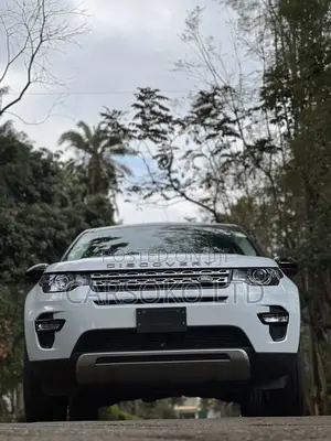 Land Rover Discovery 2015 White