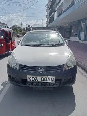 Nissan Advan 2014 White