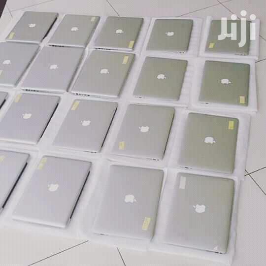 Laptop Apple MacBook Pro 4GB Intel Core i5 HDD 500GB