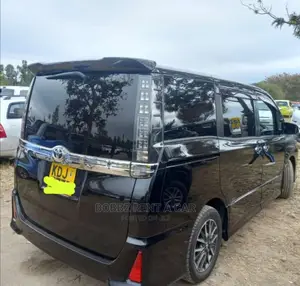 Toyota Noah Newest Model Available for Hire