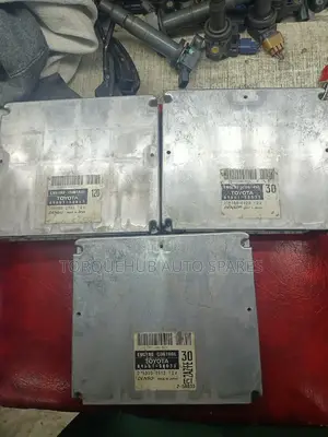 Toyota Alphard Engine Control Module 2AZ
