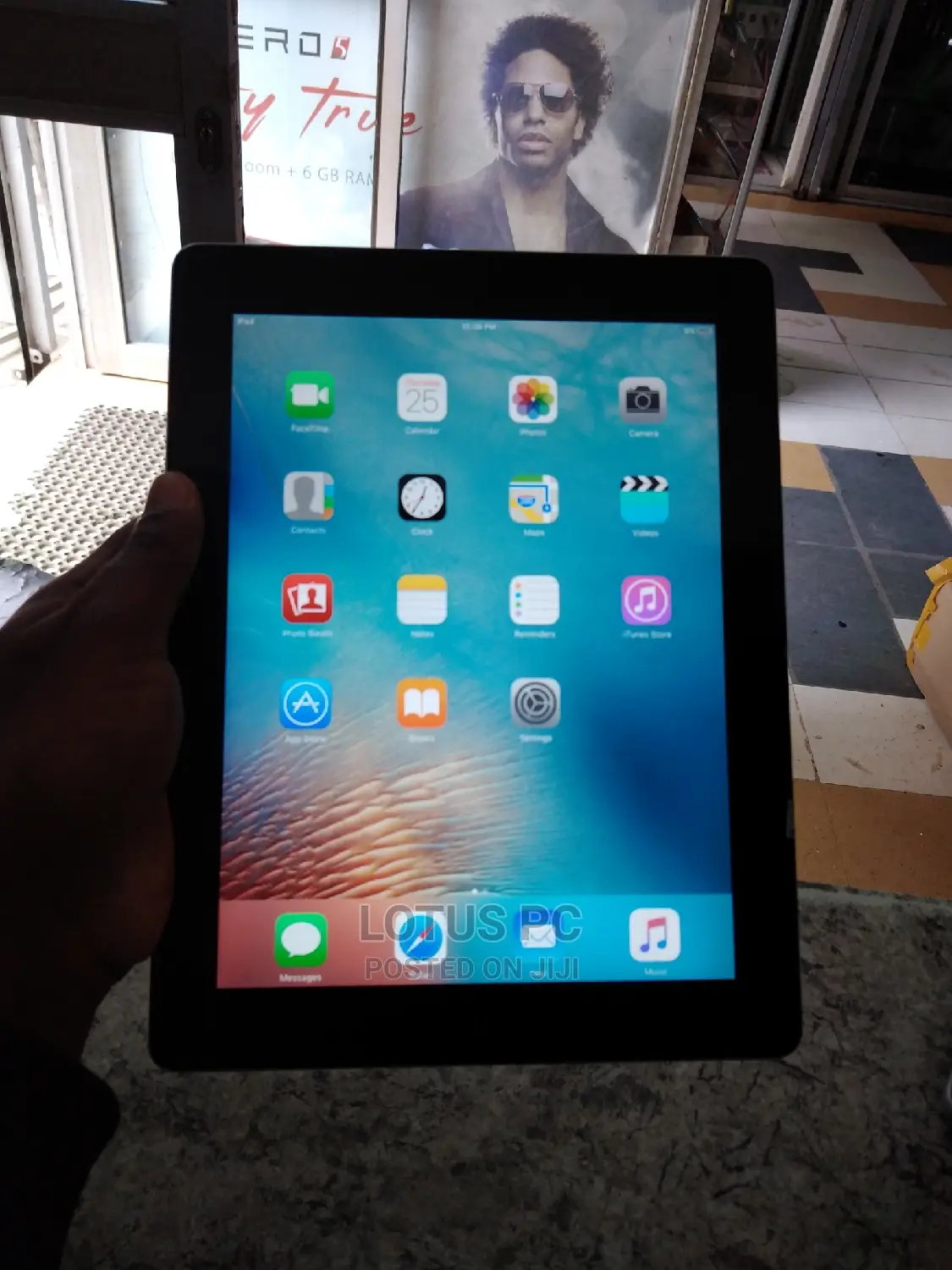 Apple iPad 2 Wi-Fi 16 GB Silver