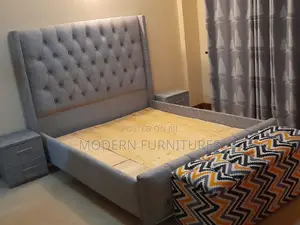 5/6 Tufted Bed Set
