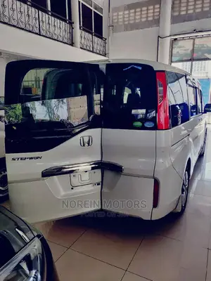Honda Stepwgn 2015 Pearl