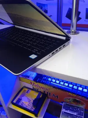 Laptop HP 14-Dq1025cl 8GB Intel Core I5 HDD 1T