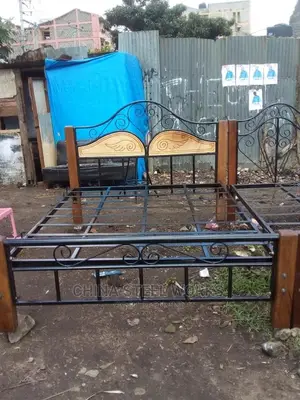5 by 6 Metalic Frame Mahogany Stands