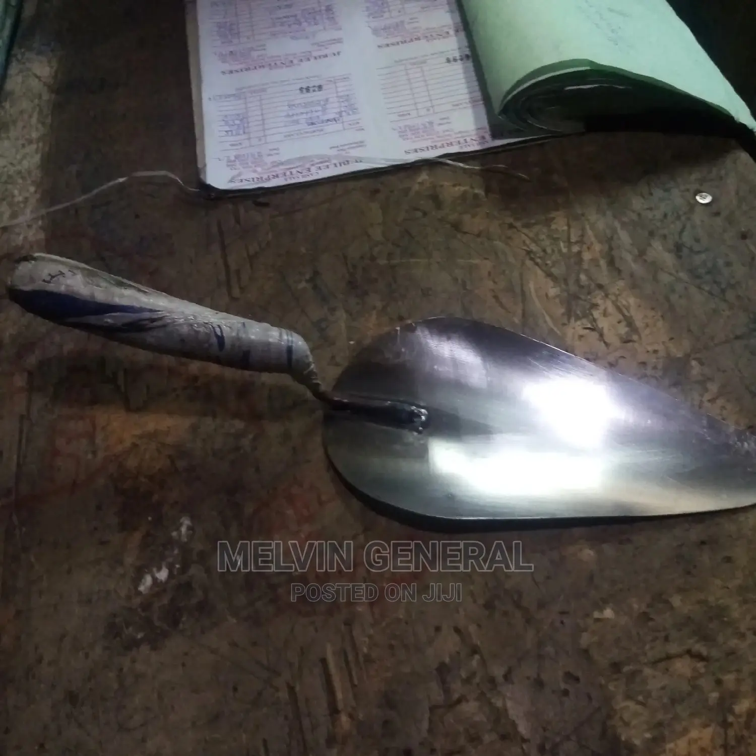 Small Juakali Trowel