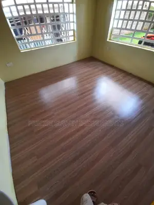 Spc Interlocking Floor Tiles (1220*184*4mm Thickness)