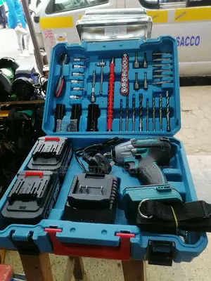 Makita Impacts Drill