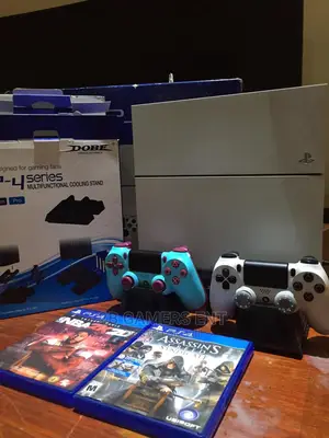 Standard White, Play Station 4