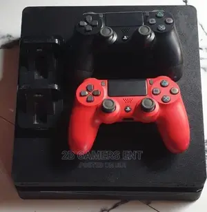 Play Station 4 Slim, 2 OG Pads
