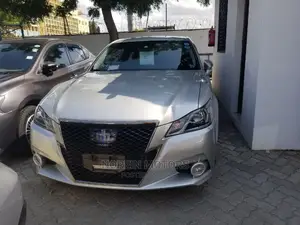 Toyota Crown 2015 Silver