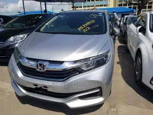 Honda Shuttle 2015 Silver