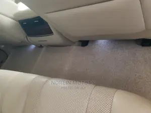 Lexus LX 2018 White