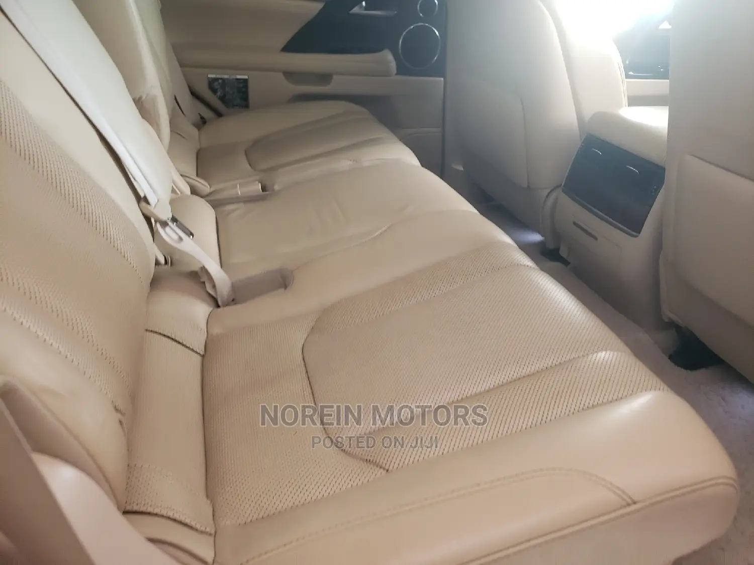 Lexus LX 2018 White