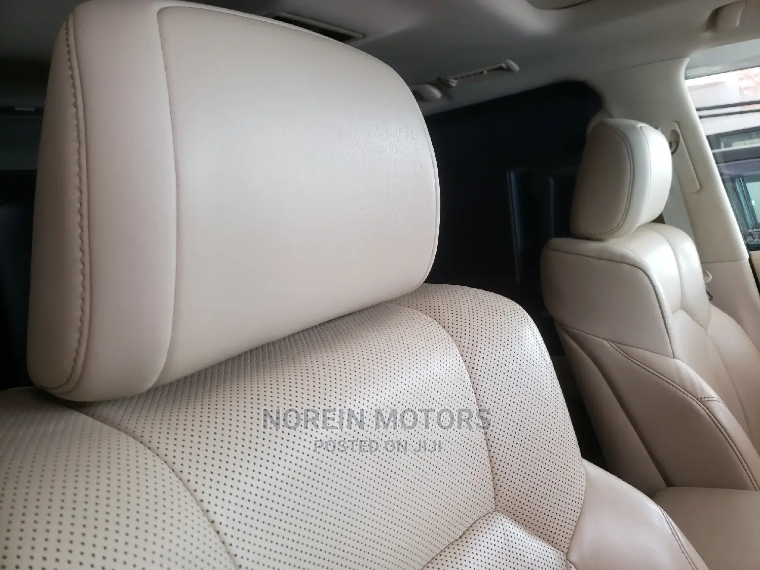 Lexus LX 2018 White