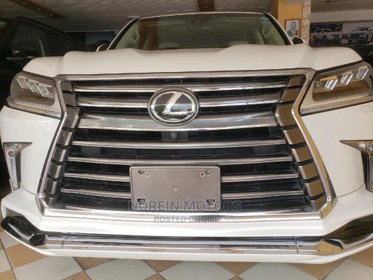Lexus LX 2018 White