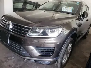 Volkswagen Touareg 2016 Brown