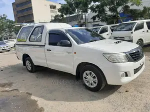 Toyota Hilux 2015 White