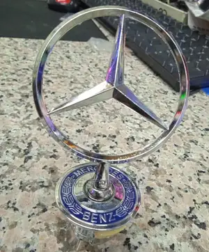 Mercedez Original Bonnet Replacament Stand Logo