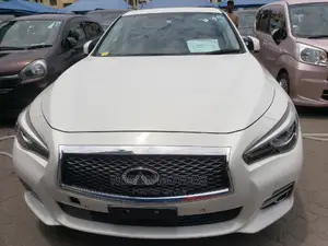 Nissan Skyline 2015 White
