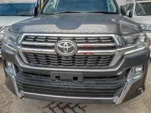Toyota Land Cruiser 2015 Gray